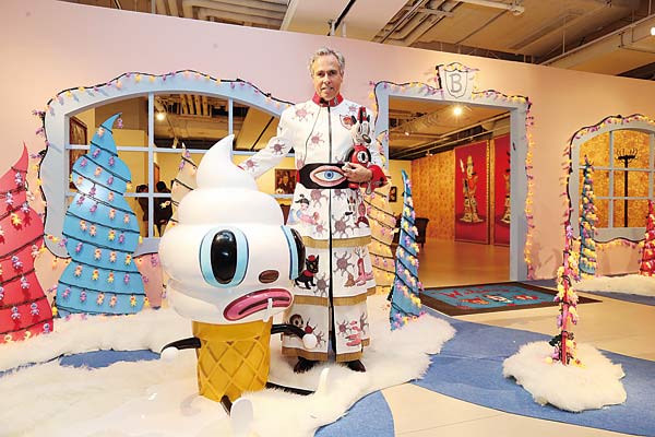 Eclectic artist brings exhibit to Chinese mainland