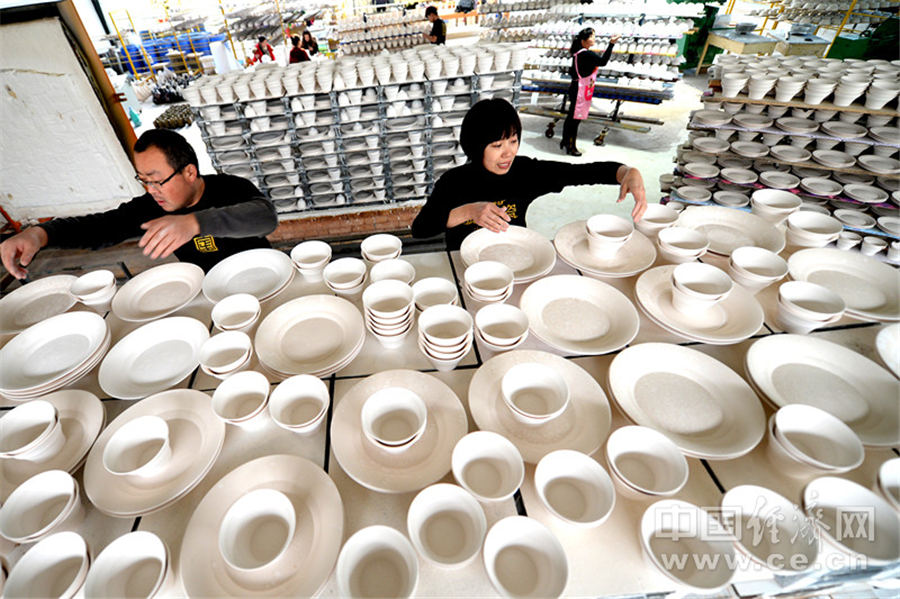 Ding porcelain making technique boom in Hebei