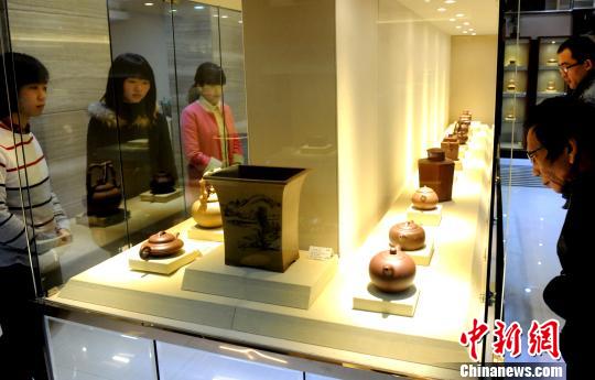 Zisha teapots exhibition held in Fuzhou