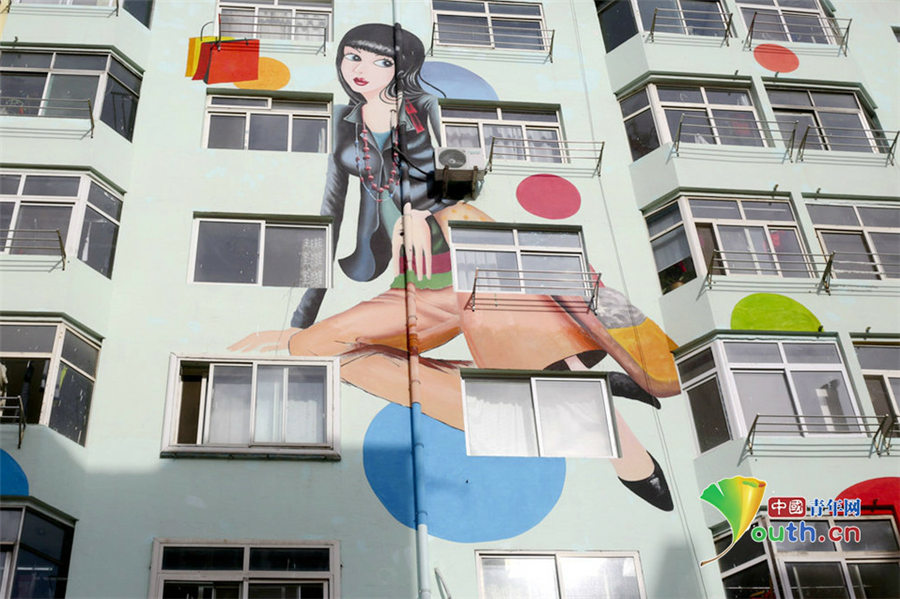 Eye-catching wall paintings in Qingdao