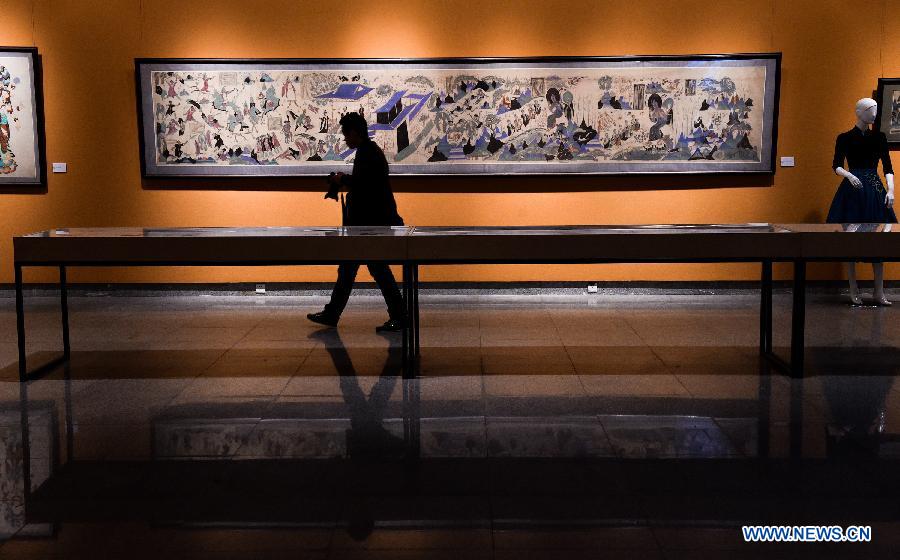 Exhibition of Dunhuang art design held in Guangdong