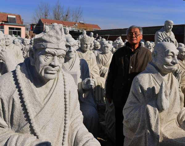 Former PLA pilot creates Silk Road statues for Italy