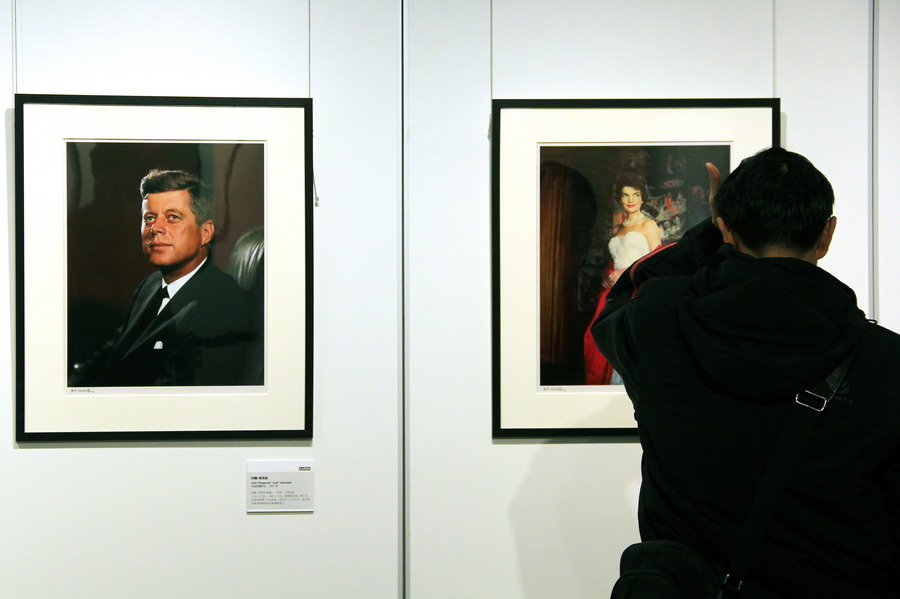 Nanjing displays portraits of Churchill, Bergman, Einstein