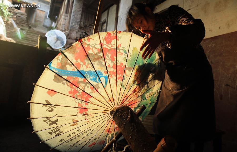 Oil paper umbrellas made in Sichuan