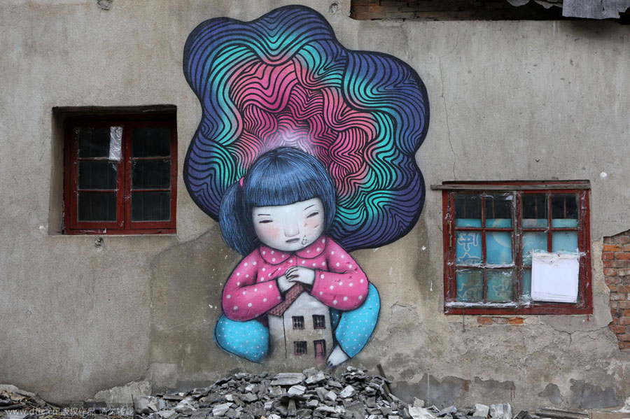 French street artist brightens up Shanghai village