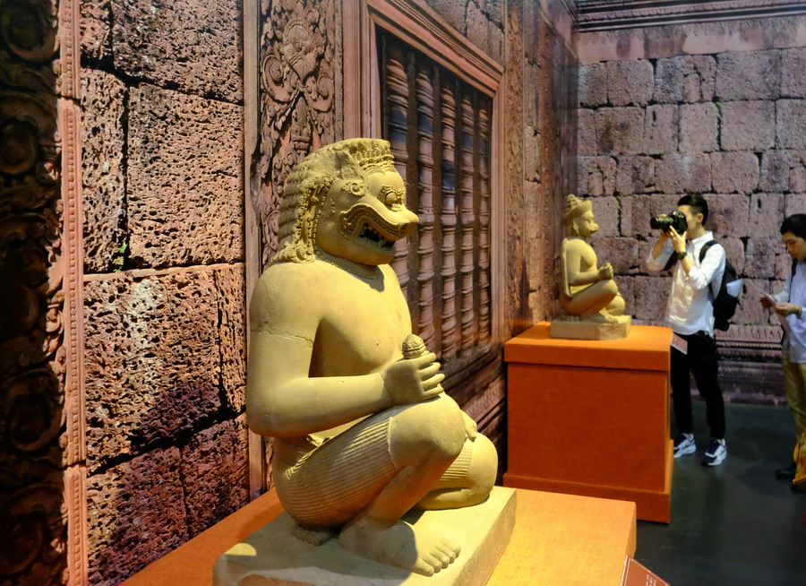<EM>Smile of Khmer</EM> lights up Guangdong Museum