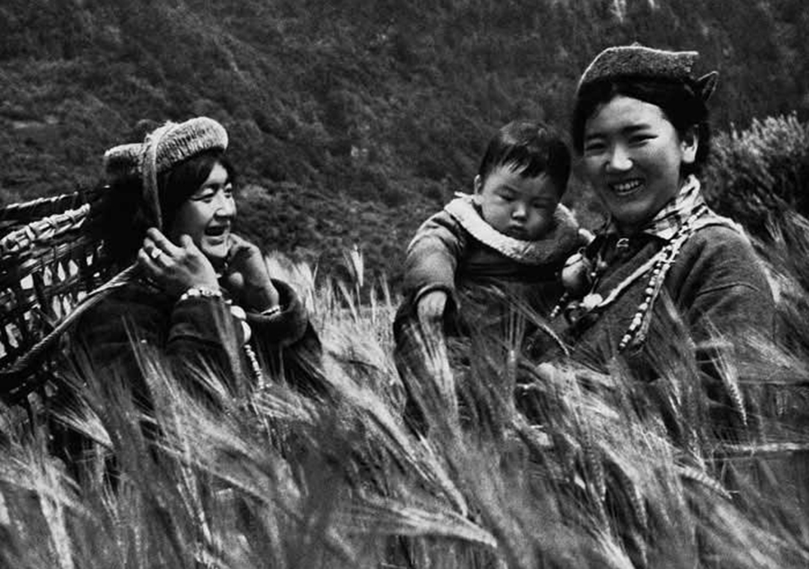 Historical photos of 56 ethnic groups in China (Part Ⅳ)