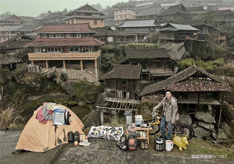 Photographer captures online shopping trend in China