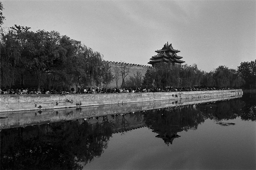 1990s flashback to Forbidden City: Chinese haircut, paying for loo