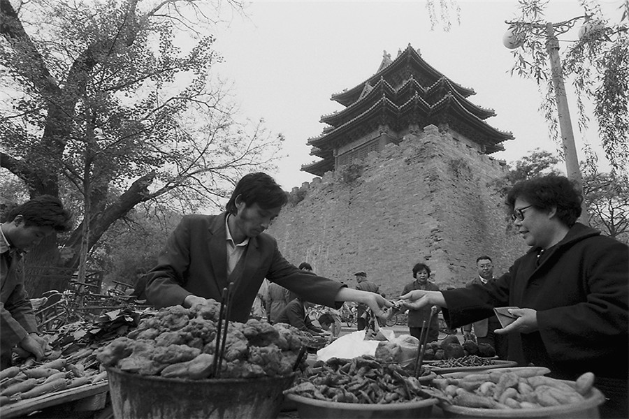 1990s flashback to Forbidden City: Chinese haircut, paying for loo