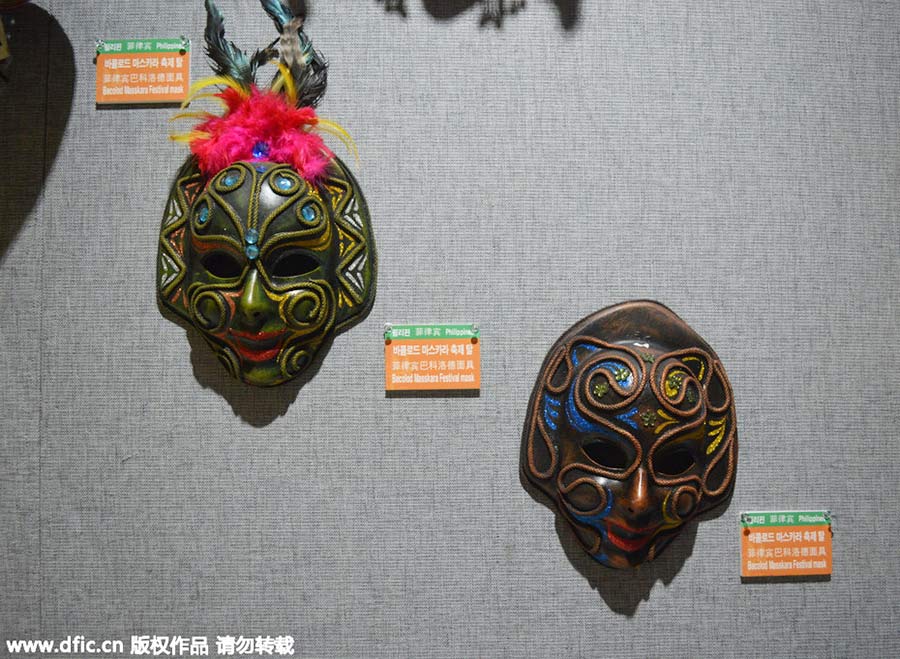 1,000 masks from around the world gather in Shanghai