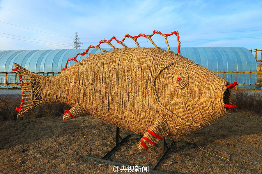 Straw art festival held in Northeast China