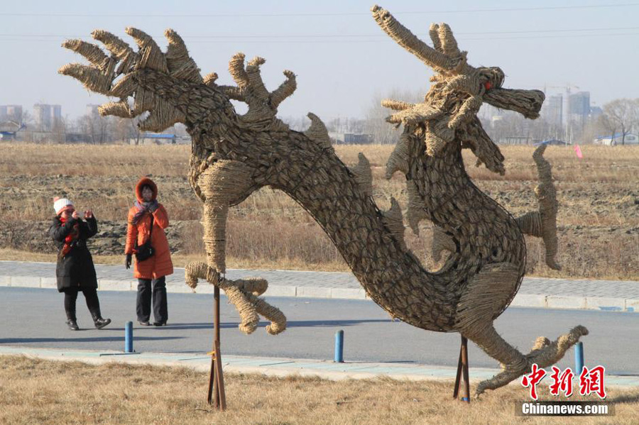 Straw art festival held in Northeast China
