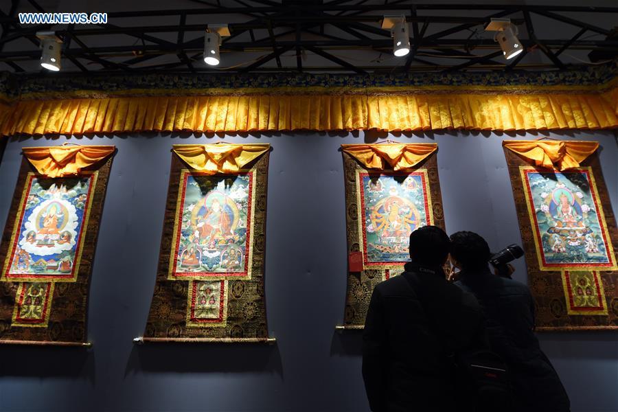 Exhibition of Tibetan Thangka painting attracts visitors in Lanzhou