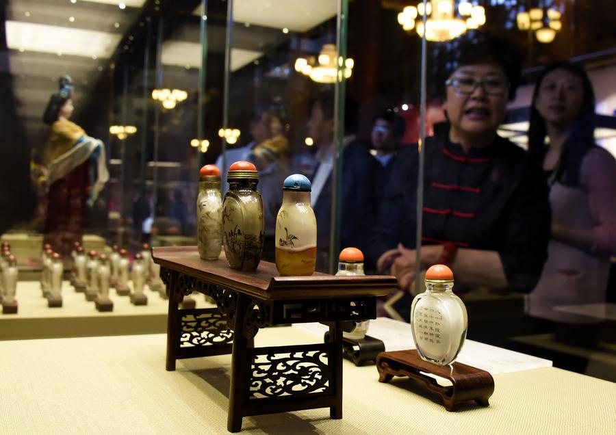 Beijing Taimiao Temple stages superb crafts show