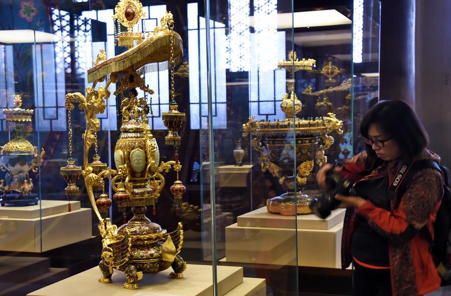 Beijing Taimiao Temple stages superb crafts show