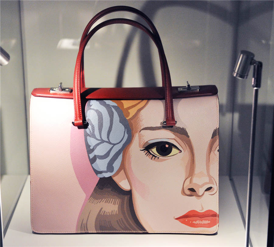 Shanghai puts art and design into bags