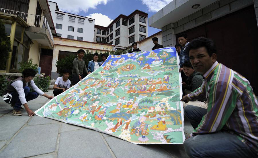 The birth of giant Thangka paintings