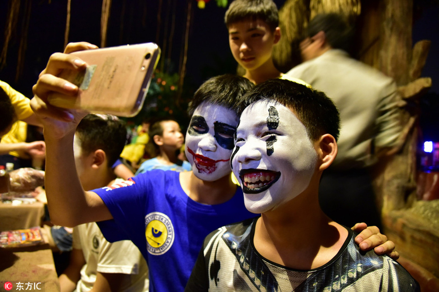 Halloween celebrations spread throughout China
