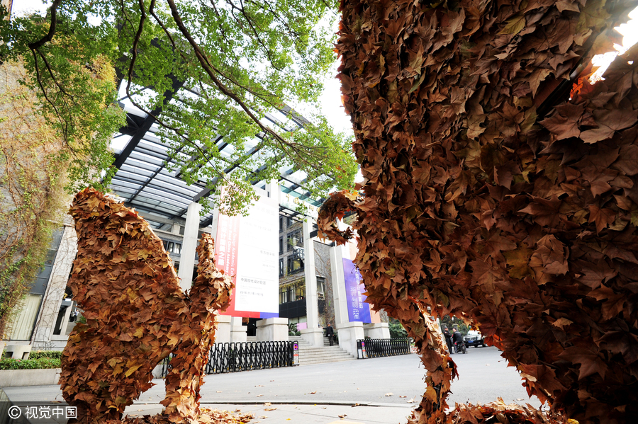 Foliage artworks, last glimpse of autumn in Hangzhou