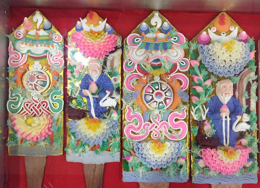 Auspicious sculptures embrace Tibetan New Year