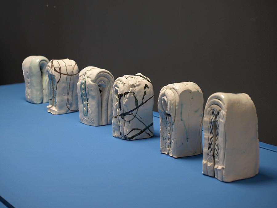 Beijing show tracks history of porcelain-making art