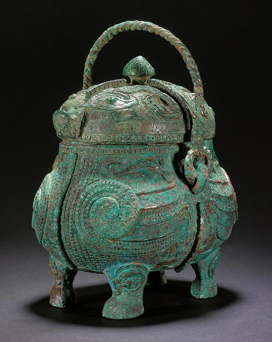New Macao auction highlights imperial painting, wine vessel