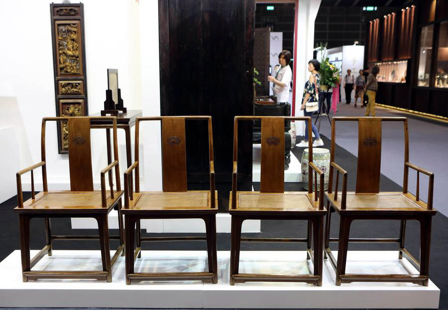 10th Int'l Antiques Fair held in Hong Kong