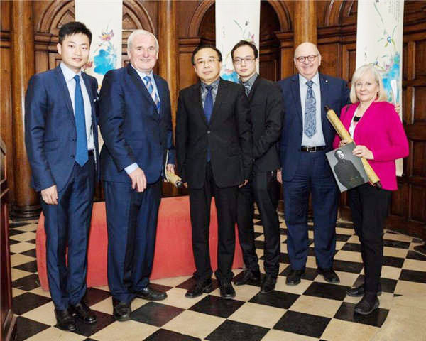 Chinese artist showcases paintings in Ireland