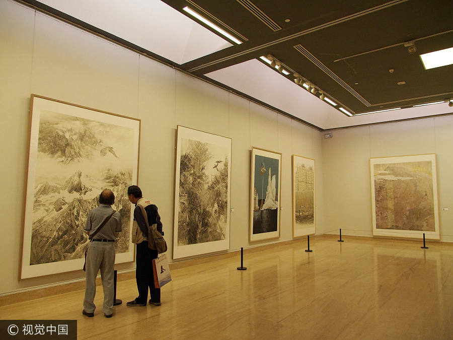 Painting exhibition marks 20 years of Hong Kong's return to China