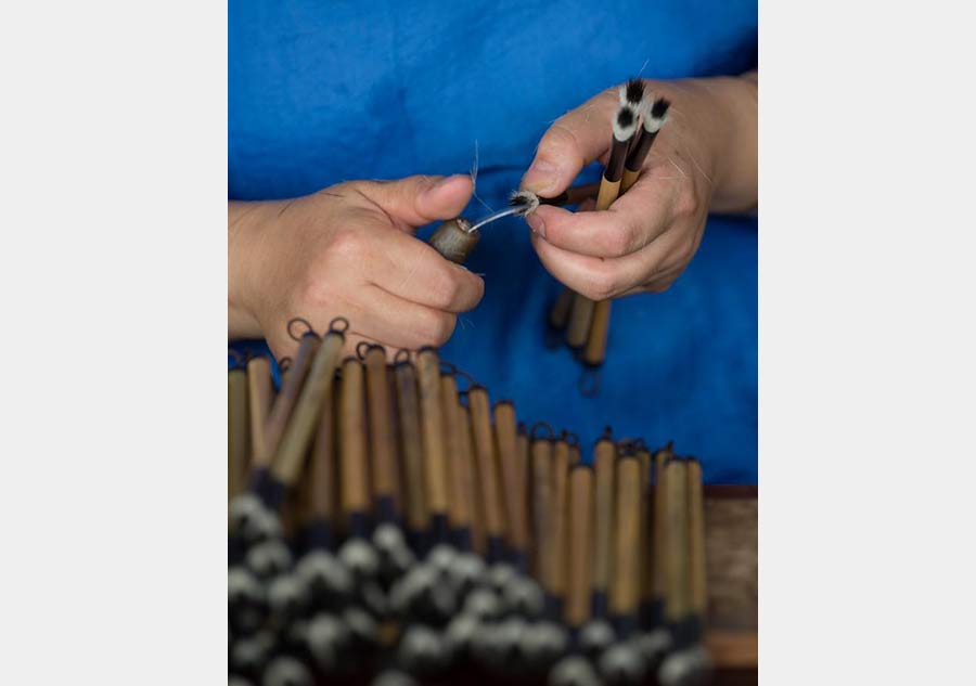 Huzhou factory produces prestigious writing brushes