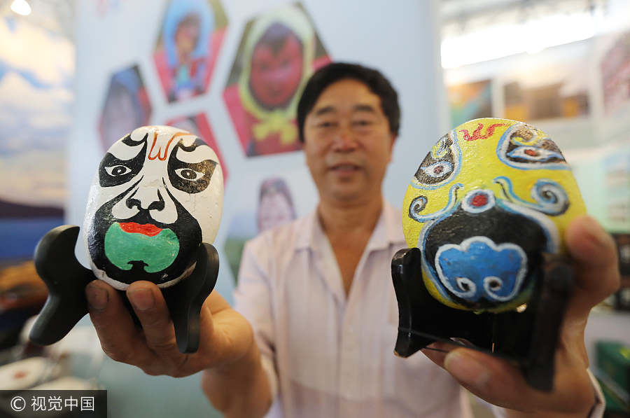 Potato paintings highlighted at Yunnan expo