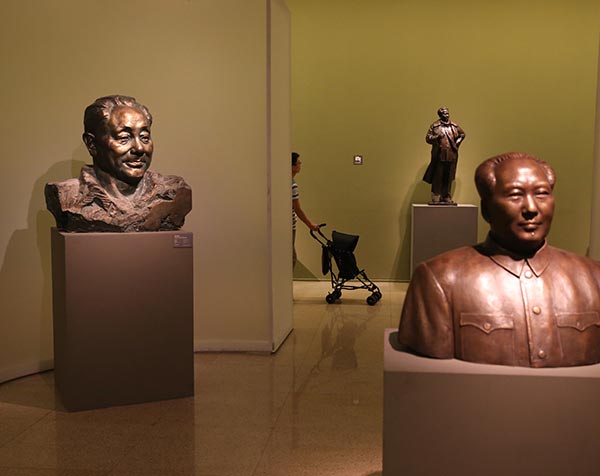 Museum holds sculpture display