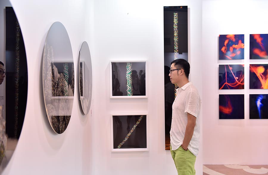 Collectors abuzz at Photofairs Shanghai