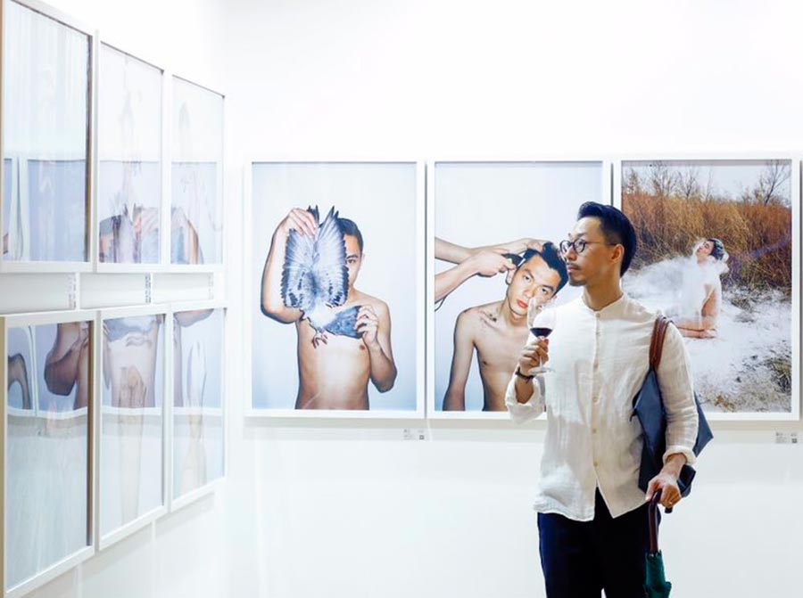 Collectors abuzz at Photofairs Shanghai