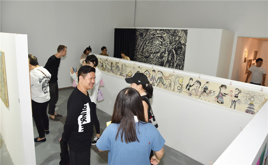 Beijing's Tabula Rasa gallery hails creativity of amateur artists