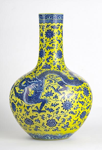 Chinese vase sells for $5.2m, 10,000 times its estimated price