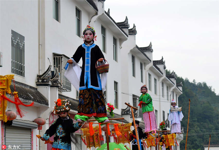 Folk dance Taige shows history, color and music in Wuyuan
