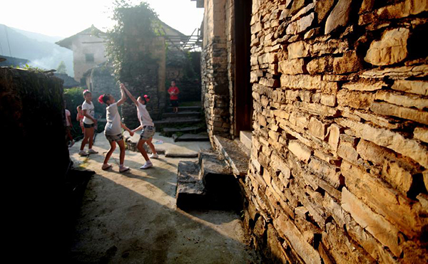 Stone village well-preserved in S China