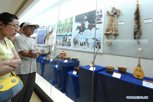 Xinjiang culture exhibition held in NE China