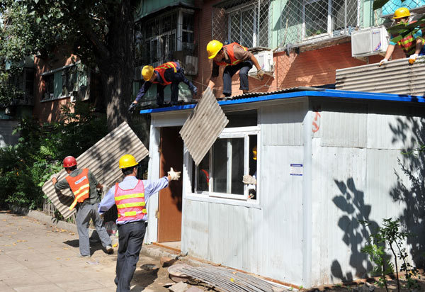 Hutong threatened by illegal construction