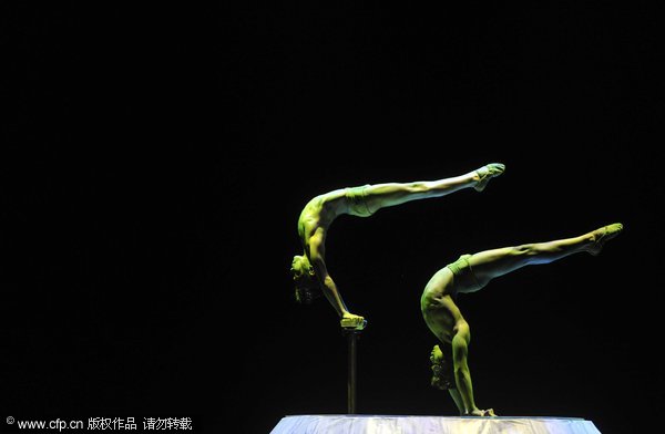 Acrobatics competition stuns Chongqing