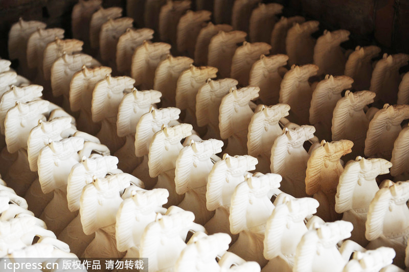 Henan preserves ancient figurine art