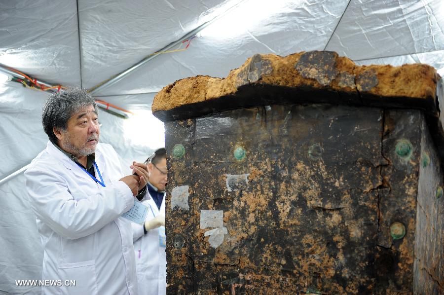 1,500-year-old coffin excavated from grassland in N China