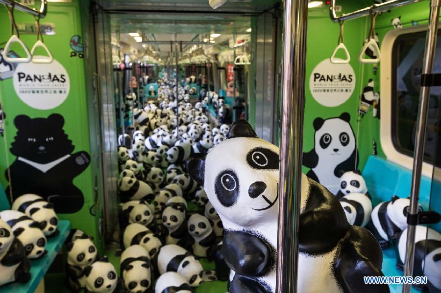 Paper pandas displayed in Taipei