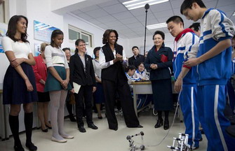 US first lady visits respected Chengdu school