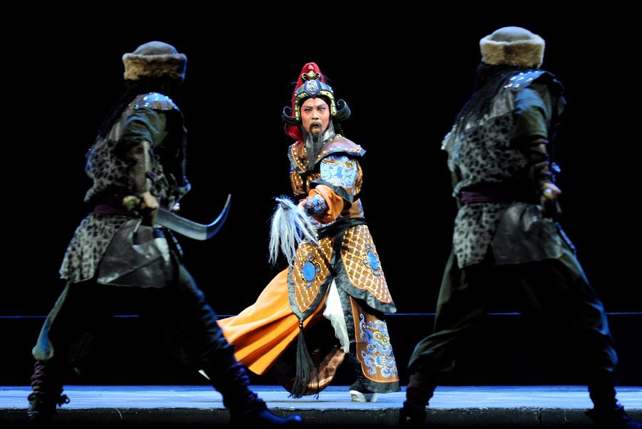 Zhenghou hosts 3rd China Yuju Opera Festival