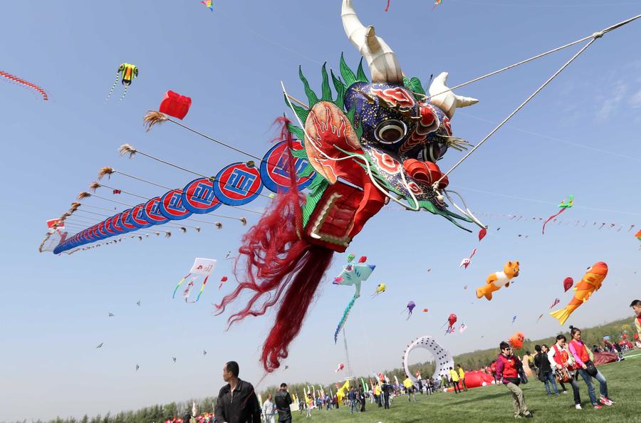 Weifang hosts annual kite festival