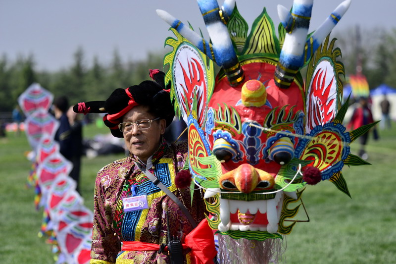 Weifang hosts annual kite festival