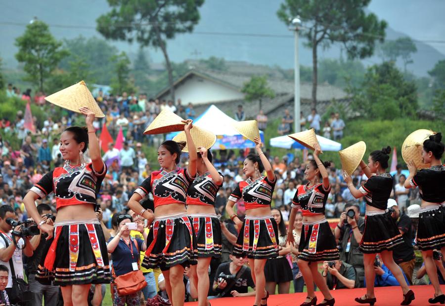 Yi people celebrate biggest festival